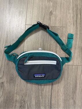 Patagonia Teal & Charcoal Waist Pack - Compact Travel Belt Bag